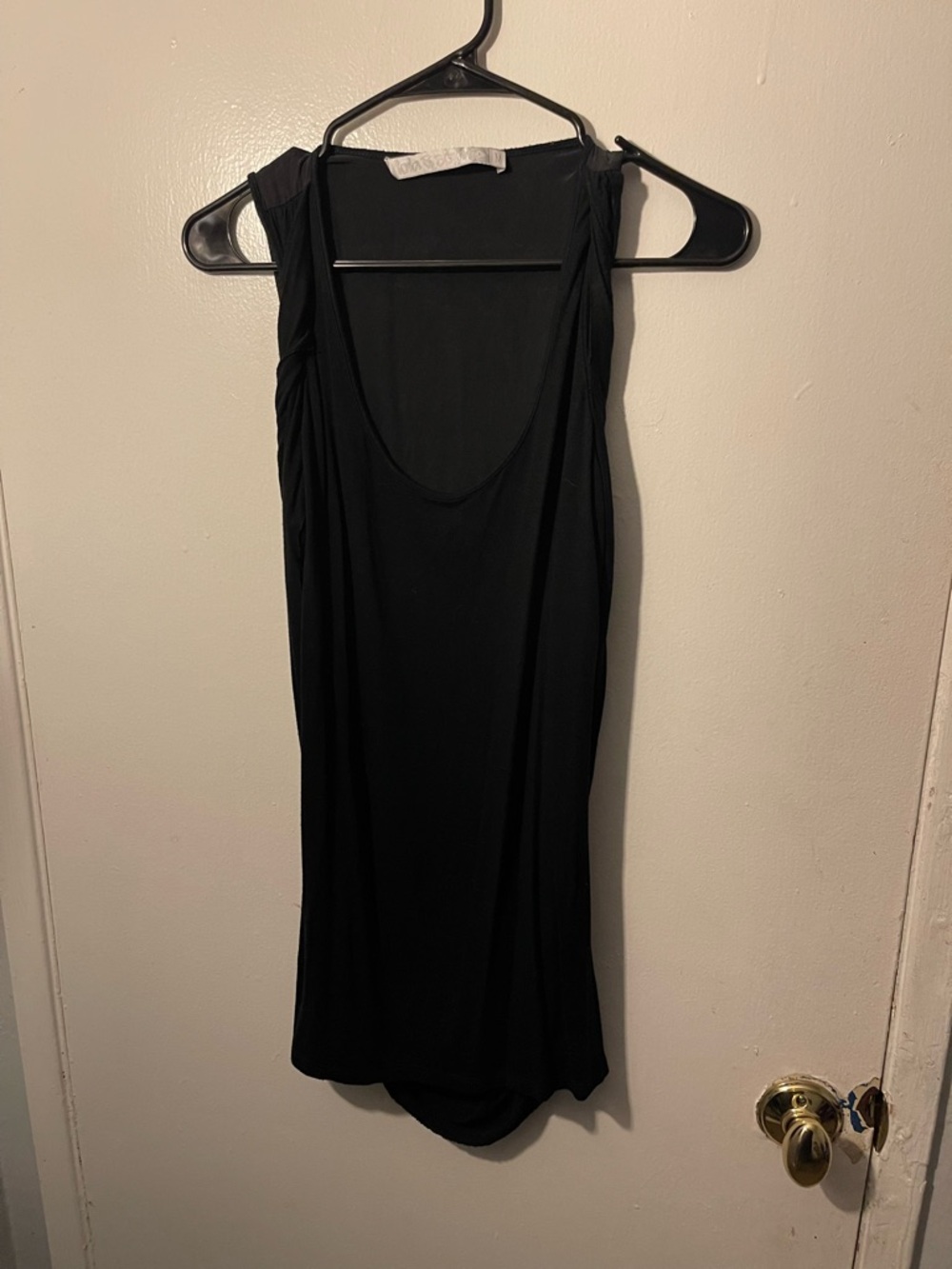 Lola & Sophie - Black Sleeveless Scoop Neck Tank